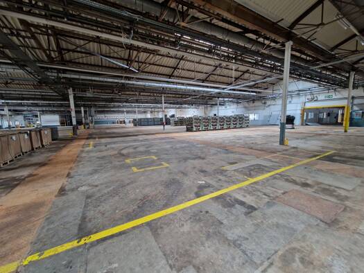 Produktionshalle zur Miete 4.500 € 900 m² Lagerfläche Neunkirchen 66538