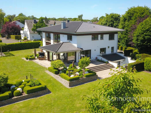 Einfamilienhaus zum Kauf 1.580.000 € 8 Zimmer 310,5 m² 1.861 m² Grundstück Bad Oeynhausen 32547