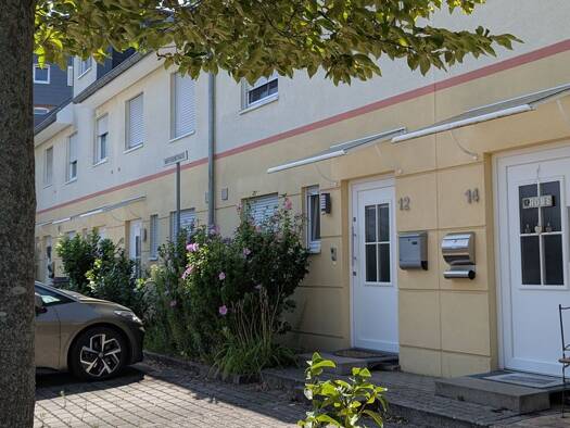 Reihenhaus zur Miete 2.200 € 5 Zimmer 120 m² 160 m² Grundstück frei ab sofort Arheilgen Darmstadt 64291