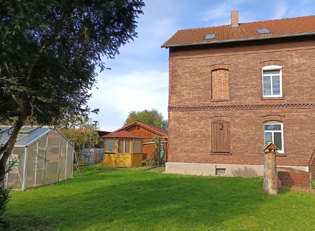 Doppelhaushälfte zum Kauf 225.000 € 4 Zimmer 140 m²<br/>Wohnfläche 492 m²<br/>Grundstück ab sofort<br/>Verfügbarkeit Reichenbacher Straße / Freiheitsiedlung 413 Zwickau 08056