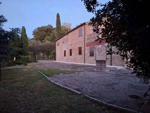 Einfamilienhaus zum Kauf 350.000 € 9 Zimmer 223 m² 3.035 m² Grundstück Fratte Rosa 82211