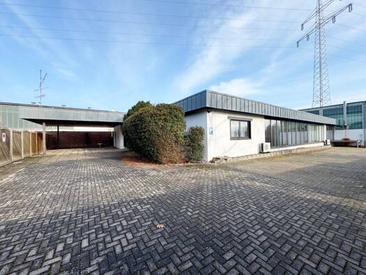 Haus zum Kauf 289.000 € 8 Zimmer 419,6 m² 1.097 m² Grundstück St. Ingbert Sankt Ingbert 66386