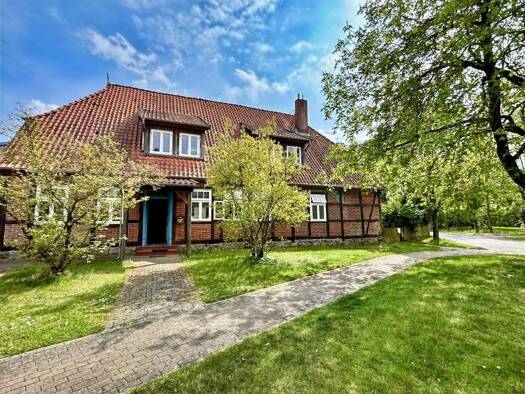 Mehrfamilienhaus zum Kauf 320.000 € 11 Zimmer 349,9 m² 1.297 m² Grundstück Holdenstedt Uelzen 29525