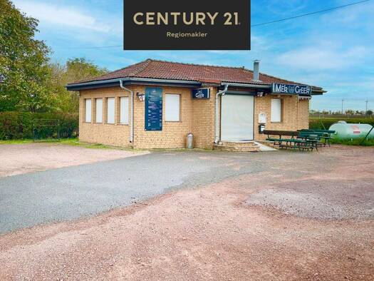 Restaurant zum Kauf 65.000 € 39 m² Gastrofläche 1.289 m² Grundstück Köthener Landstraße 1 Edderitz Südliches Anhalt OT Piethen 06388