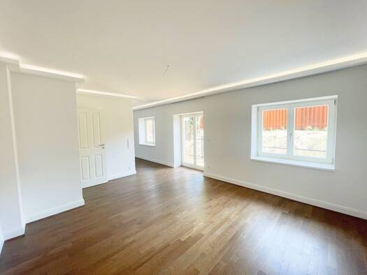 Wohnung zur Miete 600 € 2 Zimmer 54 m² frei ab sofort Torgauer Straße 94 Sellerhausen-Stünz Ost 04318