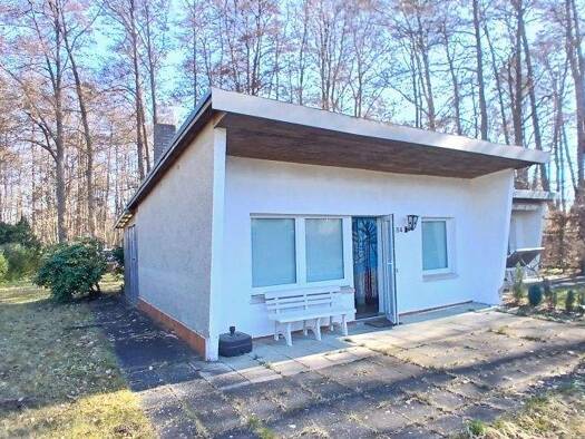 Ferienhaus zum Kauf 29.000 € 1,5 Zimmer 27,3 m² 410 m² Grundstück frei ab sofort Flessenow Dobin am See 19067