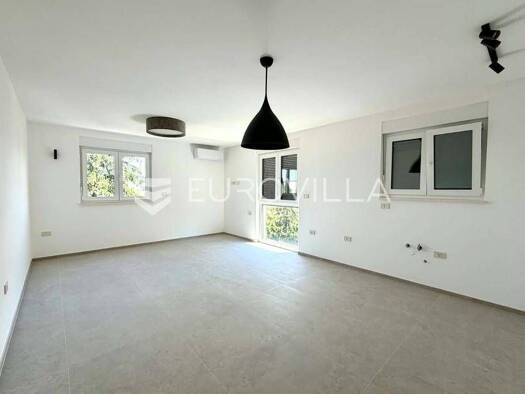 Wohnung zur Miete 900 € 1 Zimmer 49 m² 4. Geschoss Centar Pula