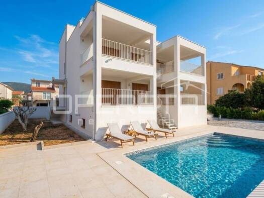 Einfamilienhaus zum Kauf - Erstbezug 1.400.000 € 7 Zimmer 400 m² 659 m² Grundstück Kaštel Sućurac 21212