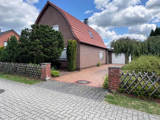 Haus zum Kauf provisionsfrei 195.000 € 6 Zimmer 136 m² 1.030 m² Grundstück Wietze Wietze 29323