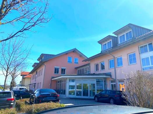 Büro zur Miete 11 € 256 m² Bürofläche teilbar ab 256 m² Happing Rosenheim 83026