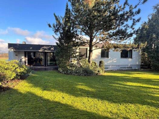 Bungalow zum Kauf 519.000 € 4,5 Zimmer 140 m² 948 m² Grundstück Stauf Neumarkt in der Oberpfalz 92318