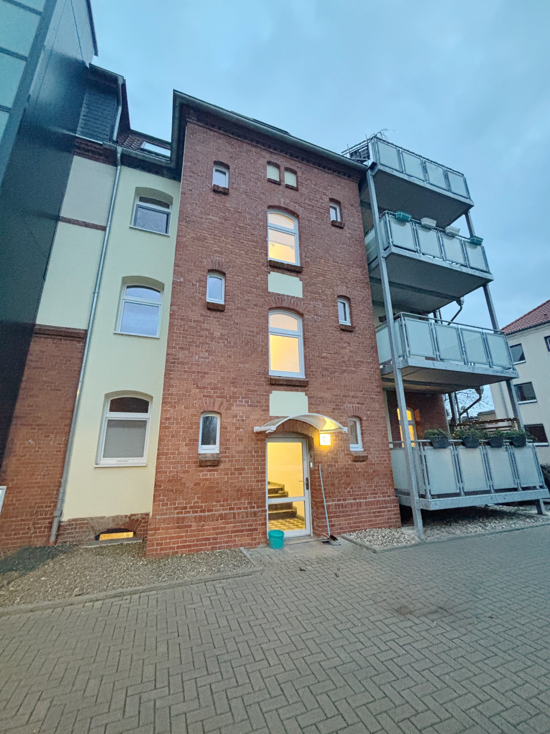 Wohnung zur Miete 950 € 3 Zimmer 94 m²<br/>Wohnfläche EG<br/>Geschoss 01.04.2025<br/>Verfügbarkeit Freundschaftsweg 10a Unterhorstweg Magdeburg 39122