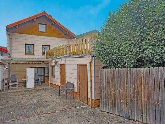 Reihenmittelhaus zum Kauf 225.000 € 6 Zimmer 144,1 m² 200 m² Grundstück Tüßling 84577
