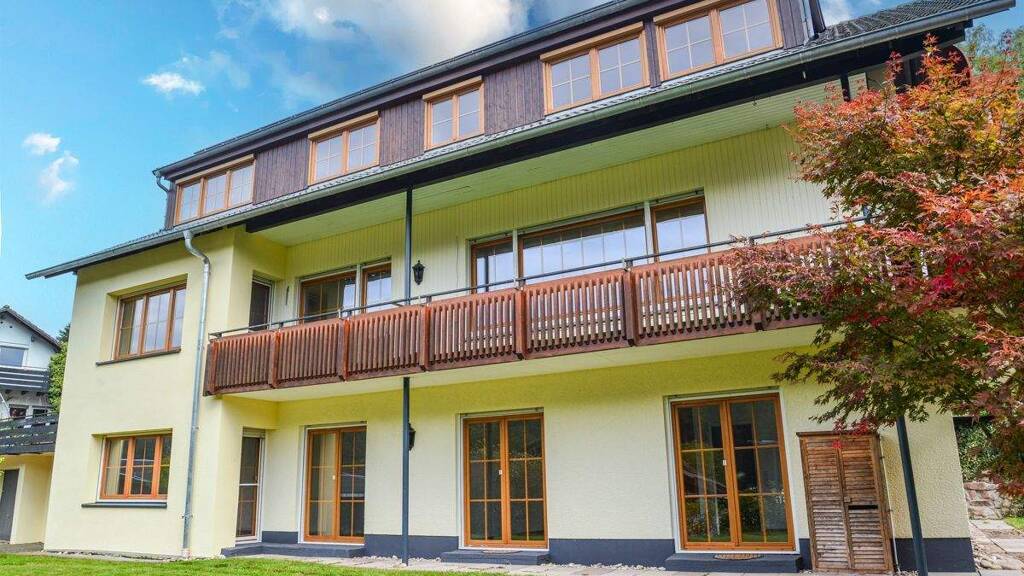 Mehrfamilienhaus zum Kauf als Kapitalanlage geeignet 648.500 € 11 Zimmer 362,9 m² 2.263 m² Grundstück Enzklösterle 75337