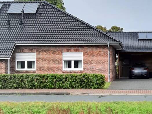 Doppelhaushälfte zur Miete 750 € 3 Zimmer 87 m² 527 m² Grundstück frei ab 01.12.2025 Ostrhauderfehn 26842