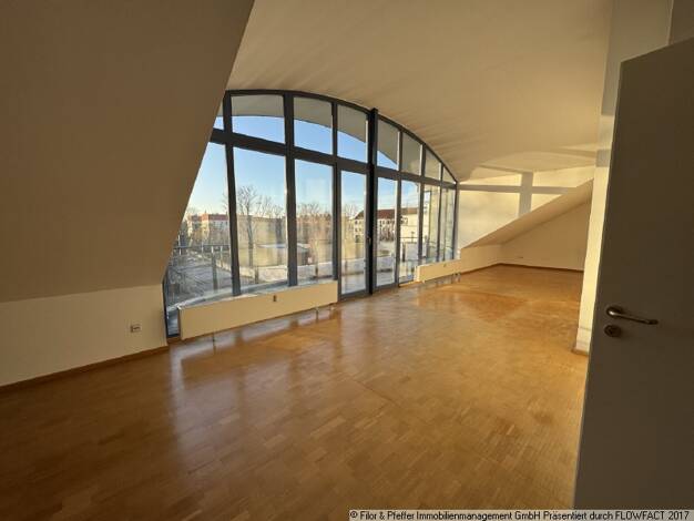Wohnung zur Miete 935 € 3 Zimmer 124,6 m² Dachgeschoss frei ab sofort Fabrikenstraße 9 Neue Neustadt Magdeburg 39124