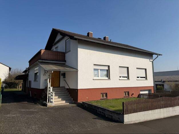 Mehrfamilienhaus zum Kauf 180.000 € 8 Zimmer 220 m² 794 m² Grundstück Schenklengsfeld Schenklengsfeld 36277