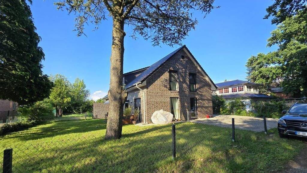 Doppelhaushälfte zum Kauf 599.000 € 5 Zimmer 135 m² 396 m² Grundstück frei ab sofort Habichtstr. 9 Quickborn 25451