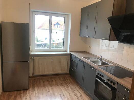 Wohnung zum Kauf provisionsfrei 90.000 € 3 Zimmer 60,2 m² Geschoss 1/3 Böhlen 04564