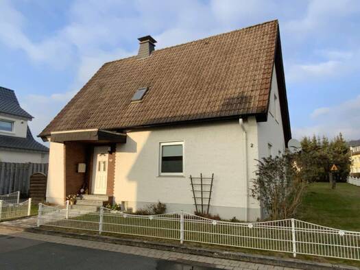 Einfamilienhaus zum Kauf 200.000 € 4,5 Zimmer 108 m² 400 m² Grundstück Innenstadt Bad Salzuflen 32105