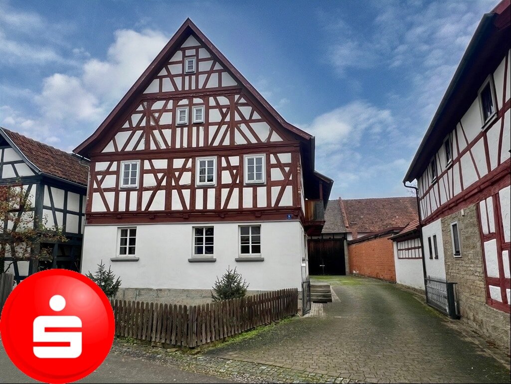 Mehrfamilienhaus zum Kauf 270.000 € 6 Zimmer 159 m²<br/>Wohnfläche 771 m²<br/>Grundstück Mellrichstadt Mellrichstadt 97638