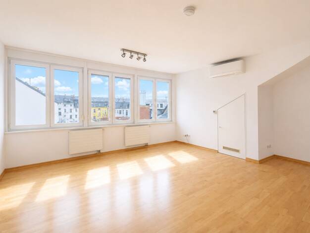 Maisonette zum Kauf 560.000 € 4 Zimmer 103,8 m² 4. Geschoss Ostend Innenstadt IV 60385