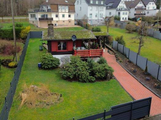 Einfamilienhaus zum Kauf 159.000 € 2,5 Zimmer 43 m² 592 m² Grundstück Flammersfeld 57632