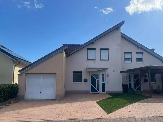 Doppelhaushälfte zur Miete 1.000 € 3 Zimmer 107,2 m² 200 m² Grundstück frei ab 15.03.2026 Auf Ebenhöh 22 a Monzingen 55569