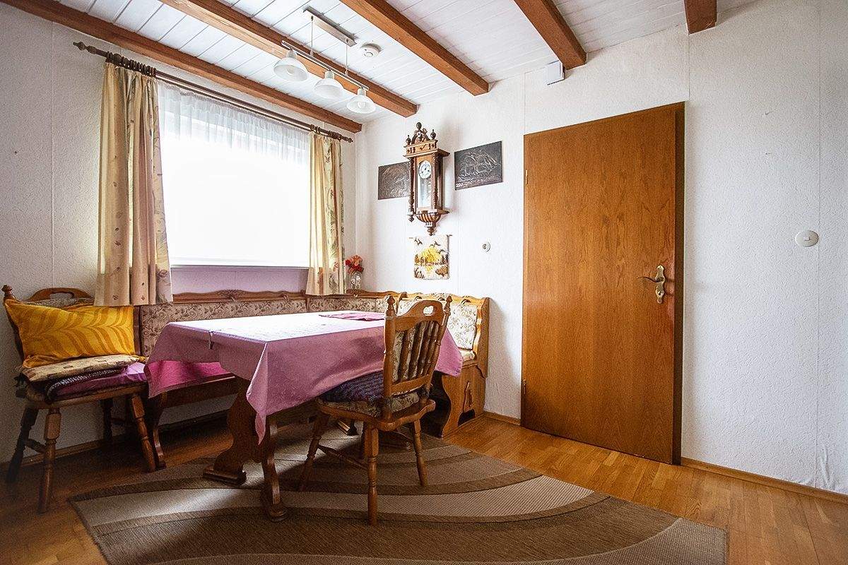 Immobilie in Ingoldingen - Natur pur mit herrlichen Aussichten, Familienglück zum fairen Preis - einziehen und genießen - Bild 3