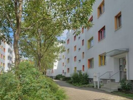 Studio zur Miete 325 € 1 Zimmer 31,8 m² 1. Geschoss Georgstraße 14 Innenstadt Halle 06108