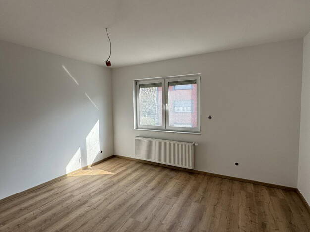 Wohnung zur Miete 710 € 2 Zimmer 82 m² Delligsen 31073