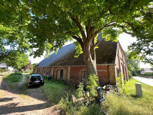 Haus zum Kauf 150.000 € 10 Zimmer 700 m² 2.513 m² Grundstück Roggenstorf 23936