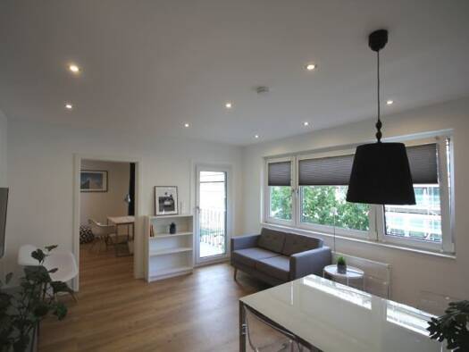 Studio zur Miete 1.075 € 2 Zimmer 51 m² 3. Geschoss Goethestraße 3 Mitte Stuttgart 70174