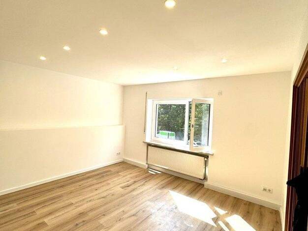 Wohnung zum Kauf provisionsfrei 329.000 € 4 Zimmer 98 m² 1. Geschoss Georg-Mayer-Str. 5 Roth 91154