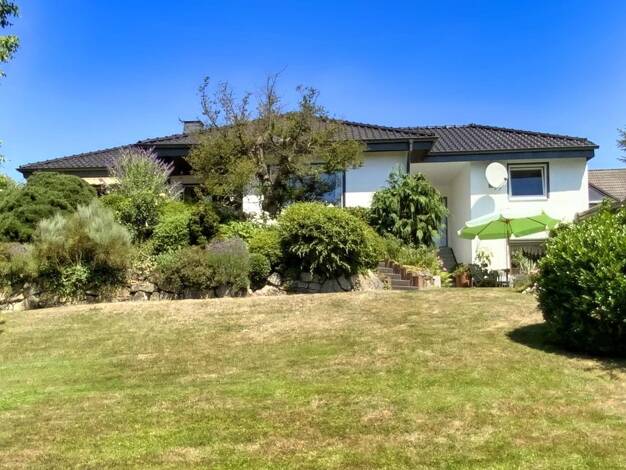 Haus zum Kauf 289.000 € 5 Zimmer 100 m² 1.072 m² Grundstück Unterhaun Hauneck 36282