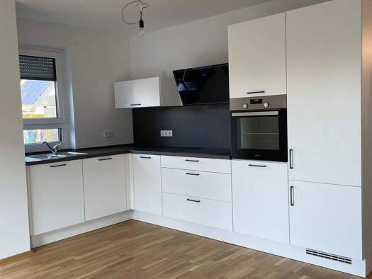 Wohnung zur Miete 1.555 € 4 Zimmer 97,2 m² EG frei ab sofort Bischofsweiher Straße 34 Dechsendorf Erlangen 91056