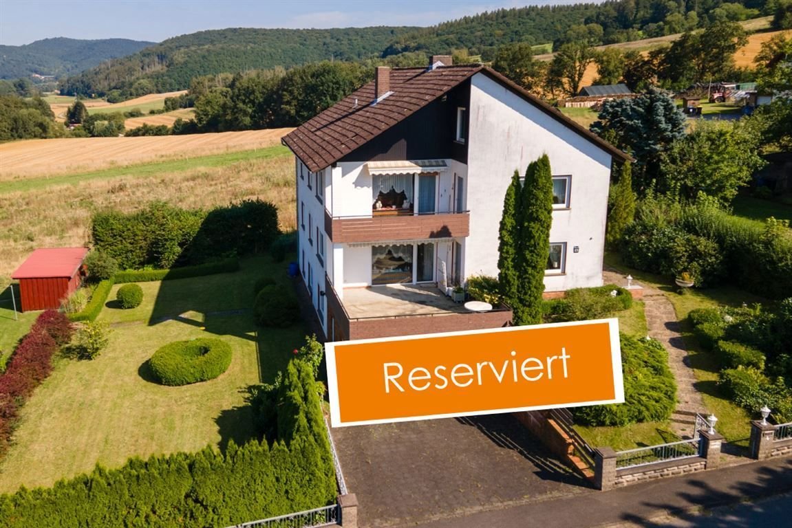 Mehrfamilienhaus zum Kauf 225.000 € 7 Zimmer 250 m²<br/>Wohnfläche 906 m²<br/>Grundstück ab sofort<br/>Verfügbarkeit Bischhausen Waldkappel 37284