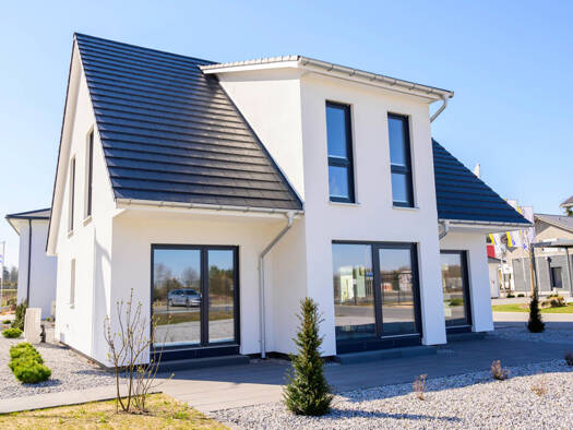 Einfamilienhaus zum Kauf 384.900 € 5 Zimmer 145 m² 680 m² Grundstück Kitzscher 04567