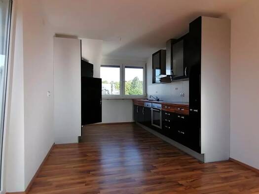 Wohnung zur Miete 850 € 3 Zimmer 90 m² Geschoss 3/4 frei ab sofort Vach Fürth 90768
