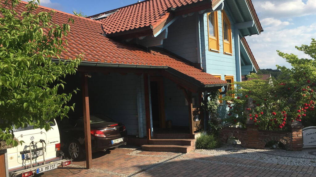 Einfamilienhaus zum Kauf provisionsfrei 925.000 € 8 Zimmer 238 m² 1.108 m² Grundstück Wolfgang Landshut 84028