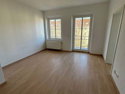 Studio zur Miete 175 € 1 Zimmer 30,1 m² 3. Geschoss frei ab sofort Franz-Mehring-Straße 107 Pölbitz Zwickau 08058