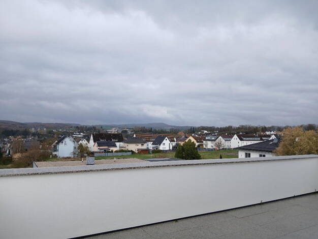 Wohnung zur Miete 1.400 € 3 Zimmer 126 m² 2. Geschoss frei ab 15.04.2026 Hadamar 65589