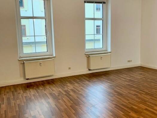 Wohnung zum Kauf 39.000 € 2 Zimmer 58,4 m² frei ab sofort Lengenfeld Lengenfeld 08485