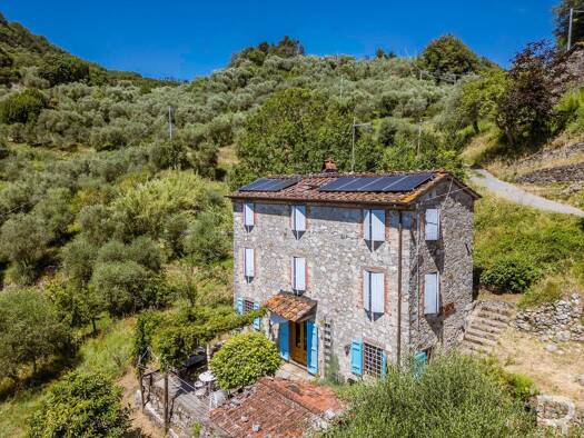 Bauernhaus zum Kauf 270.000 € 3 Zimmer 174 m² 3.000 m² Grundstück frei ab sofort Borgo a Mozzano 55023