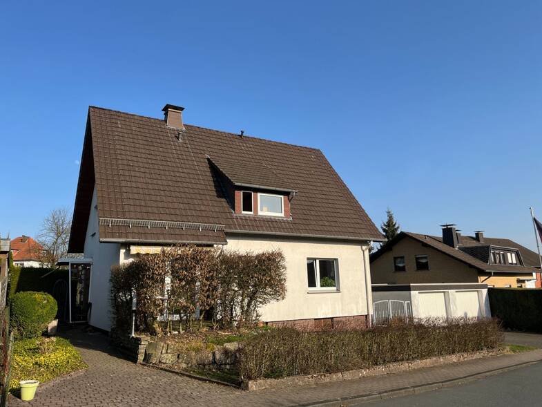Einfamilienhaus zum Kauf 245.000 € 5 Zimmer 124,1 m² 872 m² Grundstück Bad Driburg Bad Driburg 33014