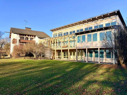 Gewerbeobjekt zum Kauf als Kapitalanlage geeignet 1.390.000 € 7 Zimmer 622 m² 15.402 m² Grundstück Ziegelberg Stephanskirchen 83071