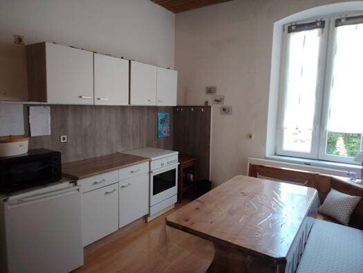 Wohnung zur Miete 446 € 4 Zimmer 97 m² frei ab sofort Reuth Reuth bei Erbendorf 92717