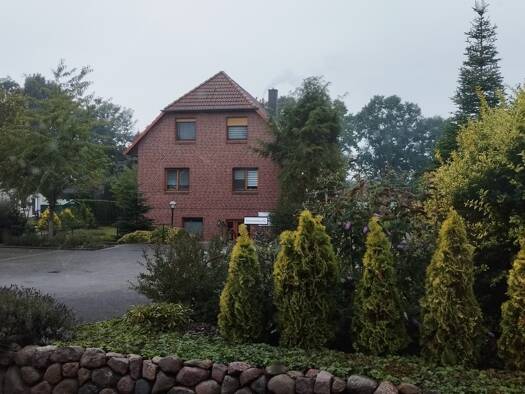 Büro zur Miete provisionsfrei 1.040 € 7 Zimmer 104 m² Bürofläche Lüdersche Str. 8 Bodenteich Bad Bodenteich 29389