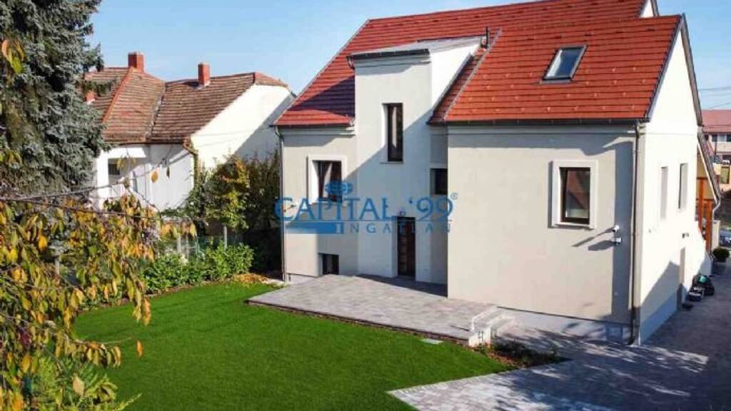 Einfamilienhaus zum Kauf provisionsfrei 492.300 € 8 Zimmer 260 m² 688 m² Grundstück frei ab sofort Keszthely 8360