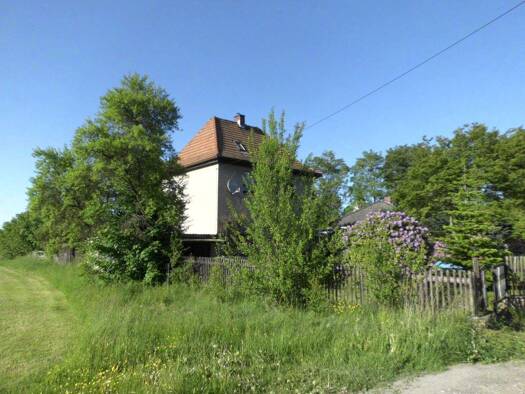 Einfamilienhaus zum Kauf 279.000 € 5 Zimmer 120 m² 1.190 m² Grundstück frei ab sofort Bergen 08239